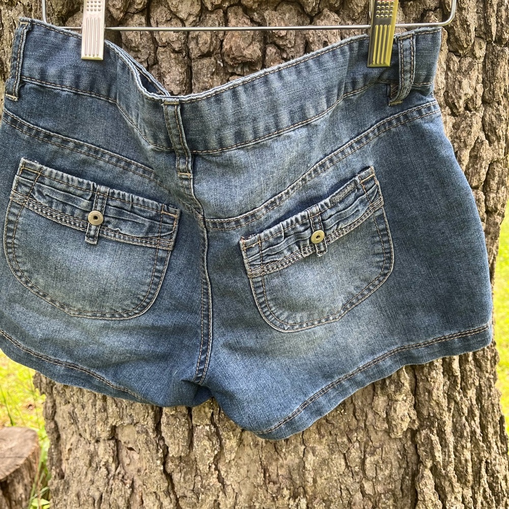 Union Bay Denim Shorts in size 3 - Picture 2 of 5